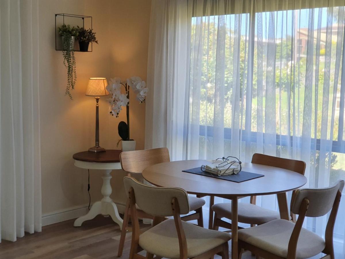 Abalone Guest Accommodation Lakes Entrance Bagian luar foto