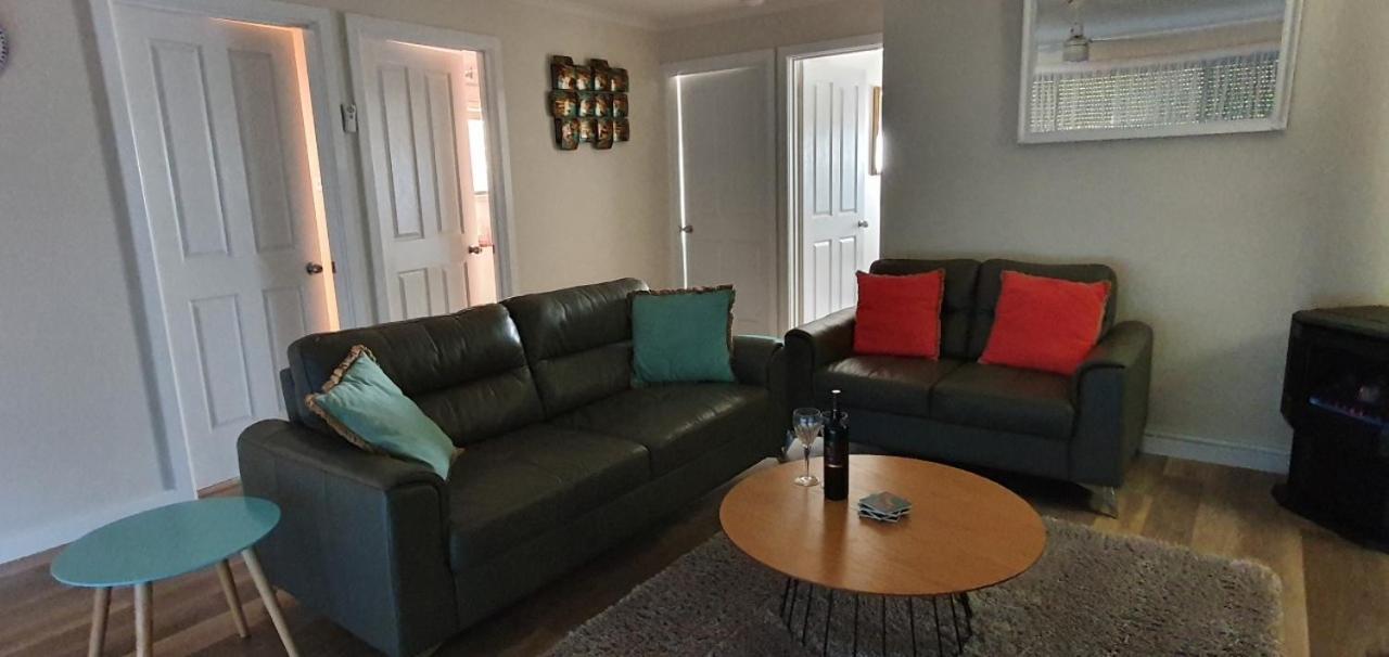 Abalone Guest Accommodation Lakes Entrance Bagian luar foto